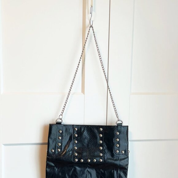 Vintage Black leather snake pattern bag with silver studs and chain strap - Picture 3 of 10